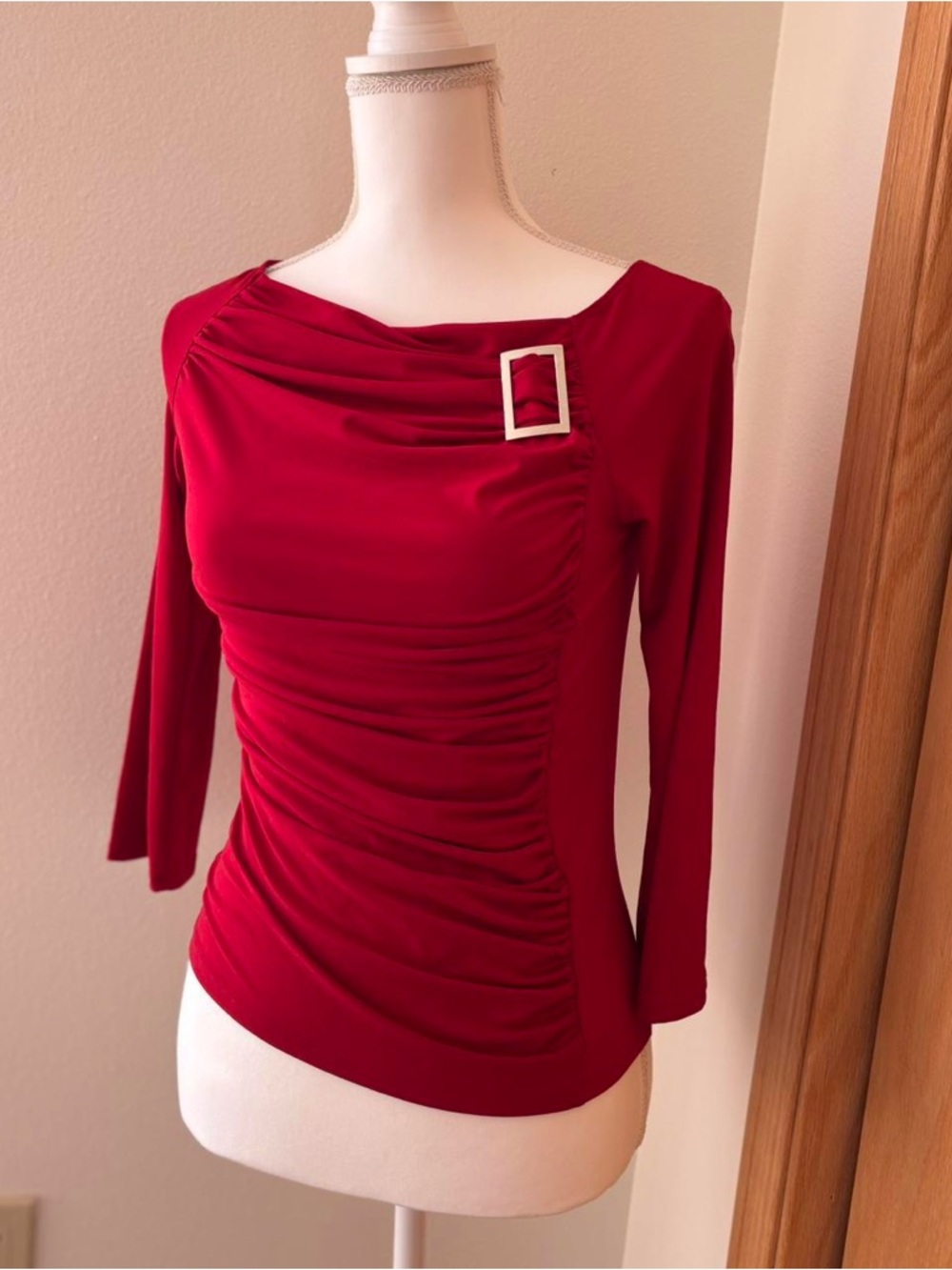 FANG Red Ruched Long-Sleeve Top with Gold Buckle Accent - Picture 3 of 5